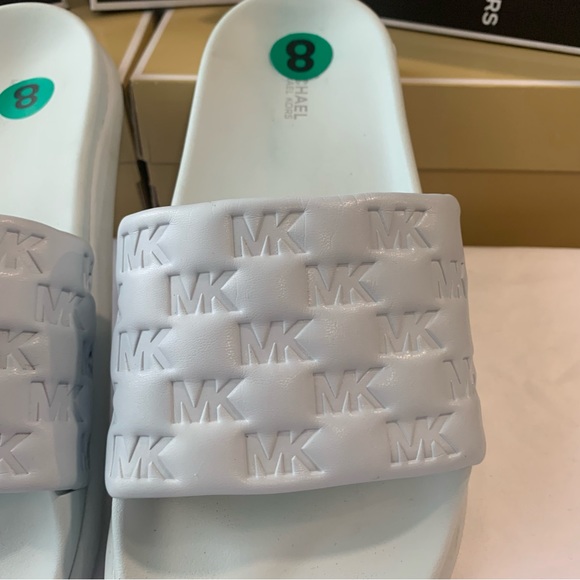 Michael Kors sandals new - Picture 2 of 5